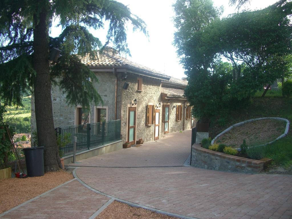 Castello Di Marano Sul Panaro - Room & Breakfast الغرفة الصورة